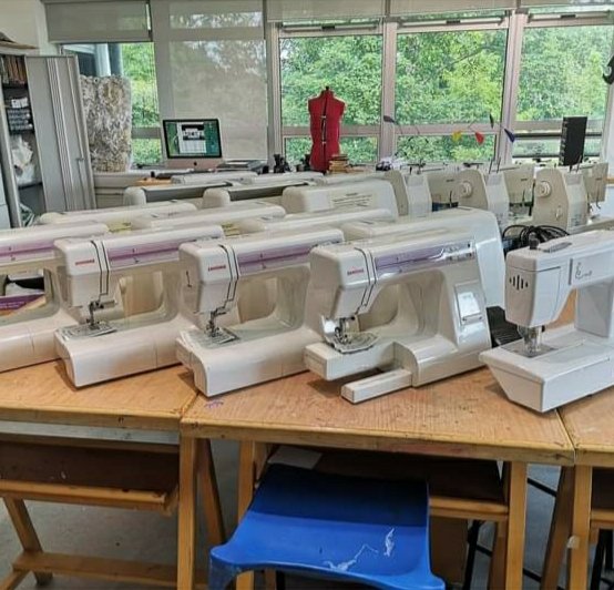 CornishTraders's tweet photo. From sewing machine servicing to mechanics, it is easy to search for trusted tradespeople at https://t.co/4mljym6CNI 

Did you know, last month we recorded over 10,200 visitors 

#cornishtraders #cornwall #kernow #keepingbusinesslocal https://t.co/HsrtyCZJxp