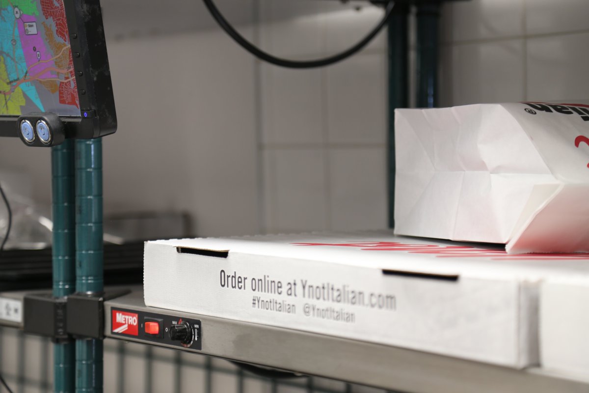 MetroFS's tweet photo. No one wants cold pizza when they pick up their food... Keep orders hot and ready to go with Super Erecta Hot Heated Shelves - https://t.co/VxmovEibrh

#FoodIndustry #Pizza https://t.co/bx3o7NU4ku