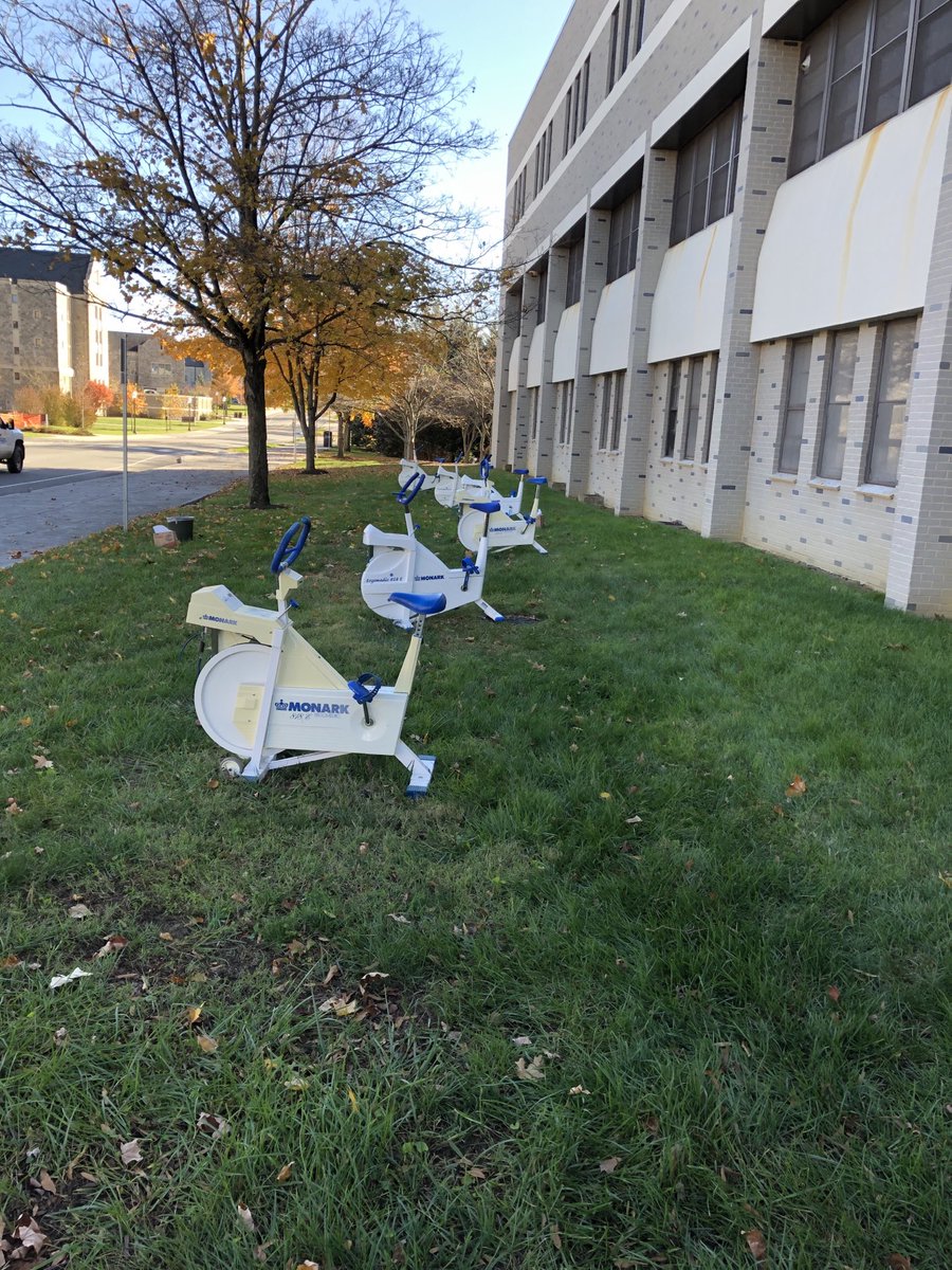 kevinpdavy's tweet photo. All set for an outdoor submaximal exercise testing lab w/ physical distancing ⁦@VTHNFE⁩ https://t.co/KBtgw09XKg