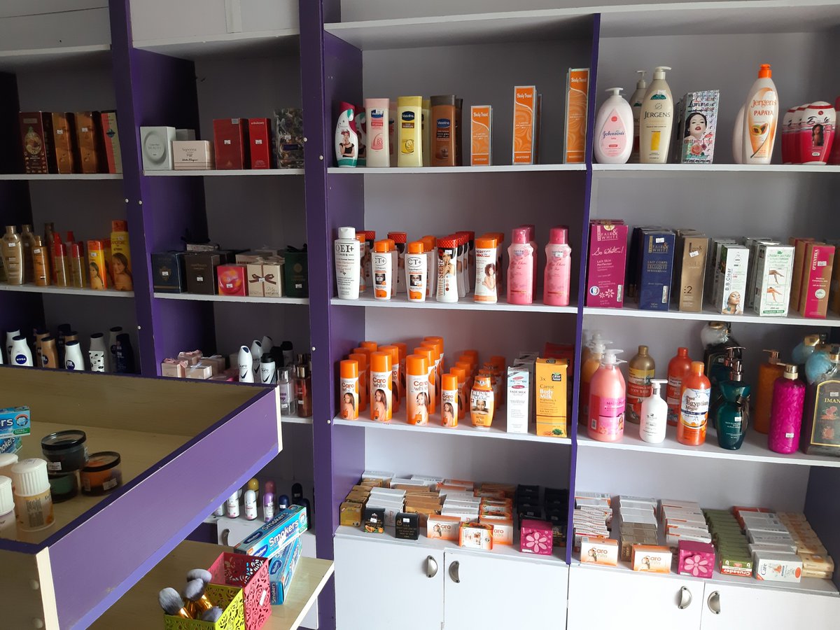 Ritall_Beauty's tweet photo. If you’re in PortHarcourt, please come patronize me. I sell quality Beauty Products at really affordable prices. My store is located at No 99 Old Refinery Road, Elelenwo, Rivers State
Please RT￼🧡 https://t.co/M9o1rSDdfV