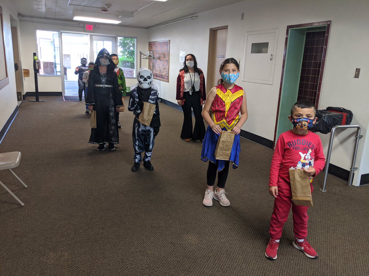 RISEAfterSchool's tweet photo. Fun Halloween/Spirit week memories from our Newhall Student Learning Centers! https://t.co/RLP4sBx7f6