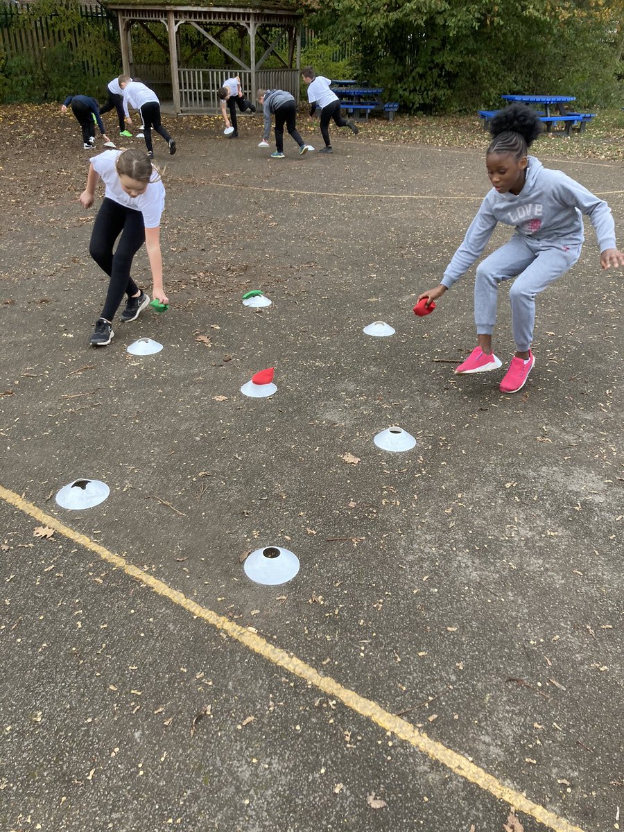 A thought provoking lesson for PSHE where the children showed awareness and empathy. Then a fun circuits session with Future Stars! <a href="/CastleBatch/">Castle Batch School</a> <a href="/mrstayloryr5/">@SallyTaylorCBPSA</a> <a href="/NevilleColes/">NC</a> @DaddsLisa @mrchambersyr6 <a href="/Futurestars10/">Future Stars</a>