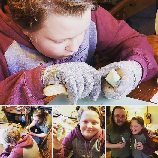 BendingLimb's tweet photo. Last weekend, I helped my son #carve his first #Santa. We used #EZBoard this time, but it won't be long until he graduates to basswood. 
.
.
#woodcarving #carving #artisan #makers #art #folkart #whittling #carved #whittled #christmasornament #futurecarver https://t.co/ho3s3Uci7h