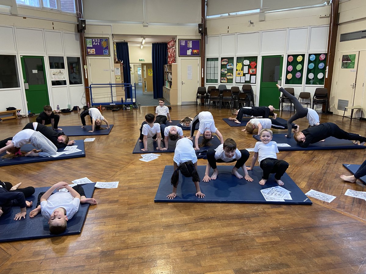 SpringCottagePS's tweet image. We worked on balancing in our gymnastics session today. #springcottage5T #springcottage5L #springcottagesports