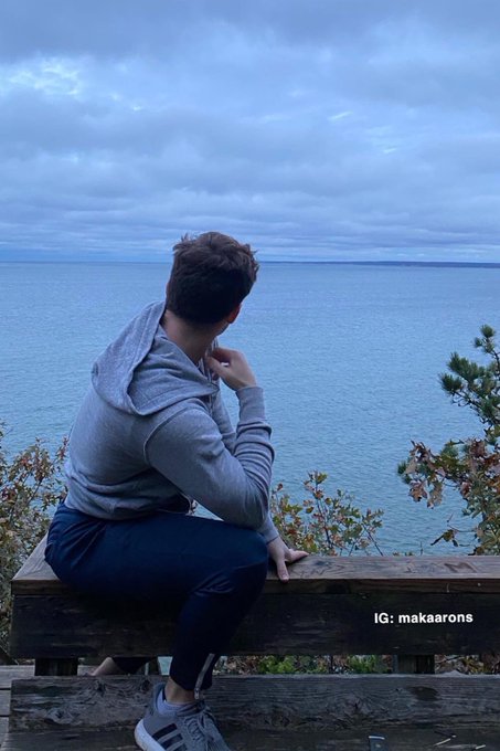 I like the view... also, what a time to be alive huh? https://t.co/3fR8paloQO