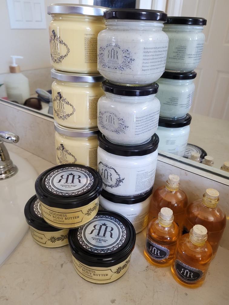 retrorichco's tweet photo. Sis stays stocked up on that good ole Retro Rich 😍 
Her exact words were “Incase the zombie apocalypse, my hair and skin will be moisturised.” 😂 Customer  image  💕 #retrorichcompany https://t.co/9JVW3jmrWf