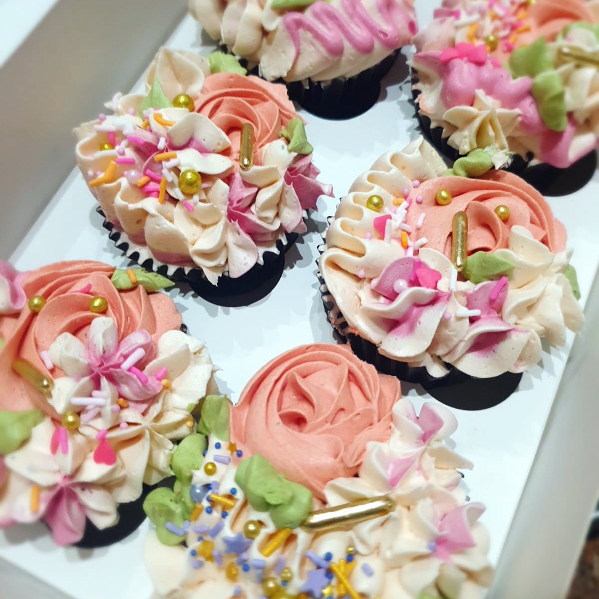 96degreescoffee's tweet image. 🌸FLASH SALE 🌸

Cupcakes made for a cake decorating masterclass today at Cakes Decorating Wales 🧁

Selling to be picked up tomorrow 🤩

•
•
•

#cakesofinstagram #homemadecakes #homemadecake #cakedecorating #cake #cakedecorating #cupcakes #cupcakesofinstagram #cupcakesofig