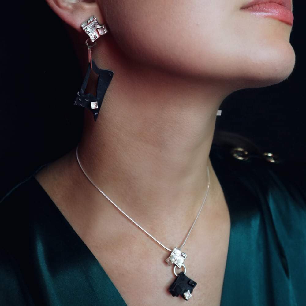 GennaDesign's tweet photo. Are you interested in 3D design/3D printing? Join in live on facebook this Wednesday at 12.30pm for a quick demo of @Anarkik3D design software. Showcase of jewellery made with the programme, part of @craftscotland #craftweekscotland #3dprintedjewellery #artisanjewellery https://t.co/1D05rU0o8B