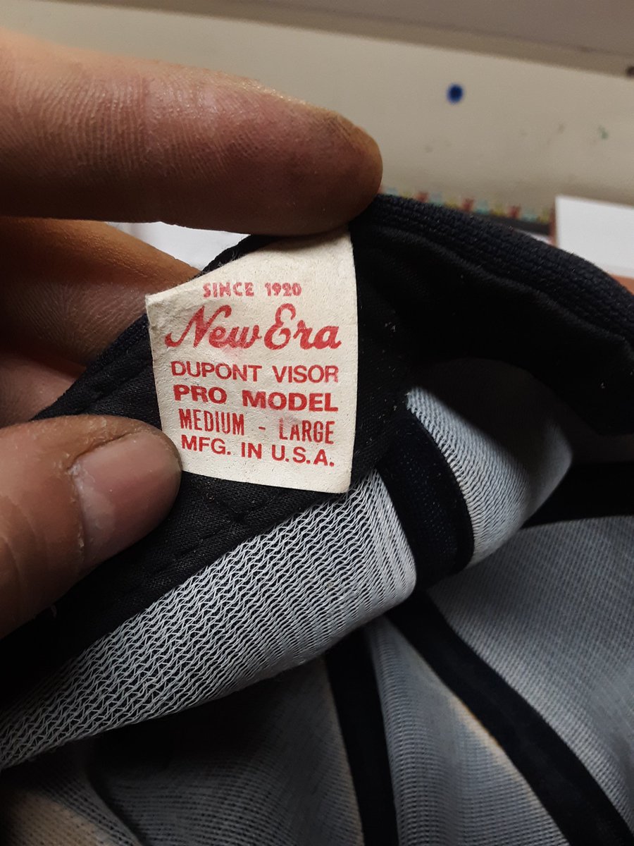 wallydubz's tweet photo. Vintage Hood hat at the store this afternoon.
#YouCanFeelGood https://t.co/GnYCdDpYmB
