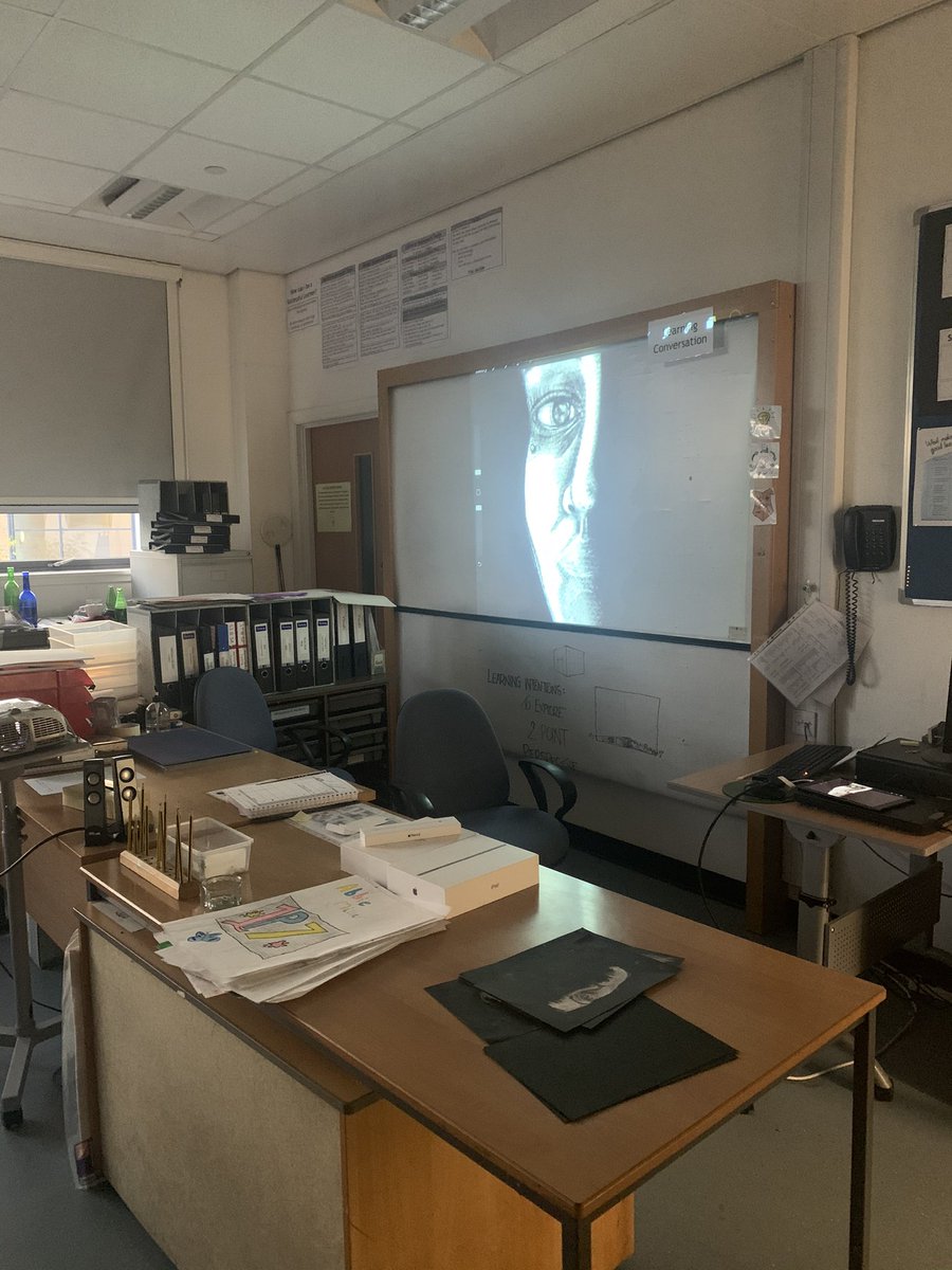 Mrs Clements using her iPad and apple pen for demonstrations. #differentiatedlearning #keepingasafedistance #technologyinart #selfportraits #firstyears