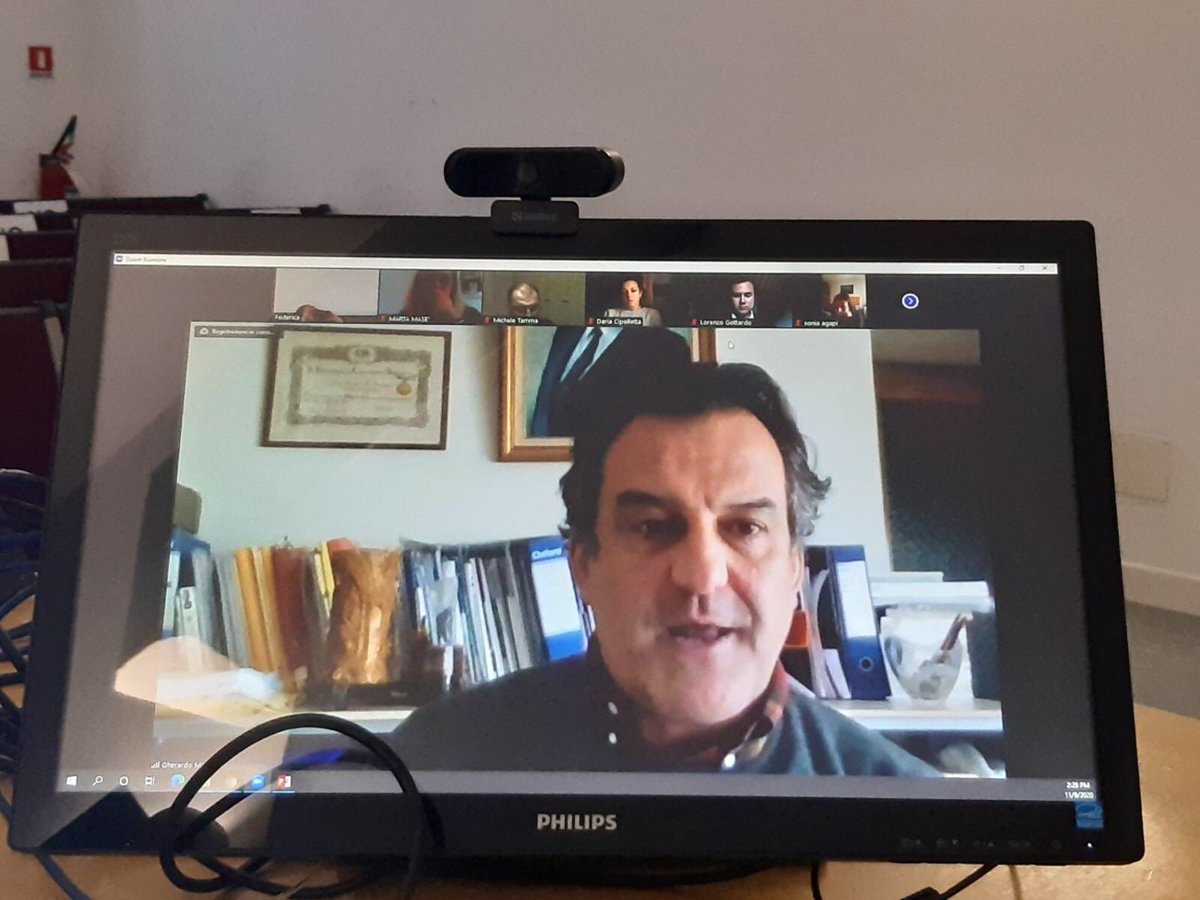 F07Montaguti's tweet photo. Gli studenti 2019-20 presentano a G.Manaigo @delapostecortin per Associazione Cortina Olimpica e ai loro colleghi che hanno appena iniziato i risultati del #liveproject @ilCISET #masterCiset #masterturismo https://t.co/kPSrLuSBEY