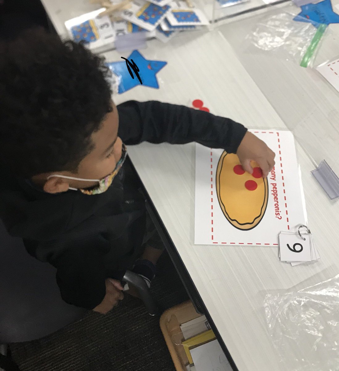 MrsHoffpauer's tweet photo. The key to keeping kinder busy during math stations is variety! #wearewalker @CFISDWalker https://t.co/Sl28TSYzmO