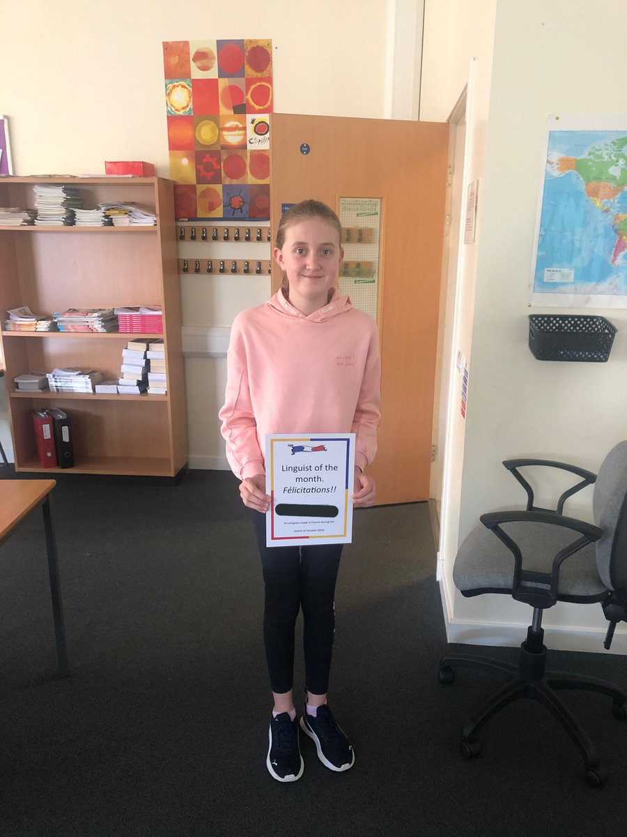 AirdrieModLang's tweet photo. A well deserved Linguist of the Month award for Olivia in 2C1. Félicitations Olivia, et bon travail! https://t.co/hZi6bo3KPr