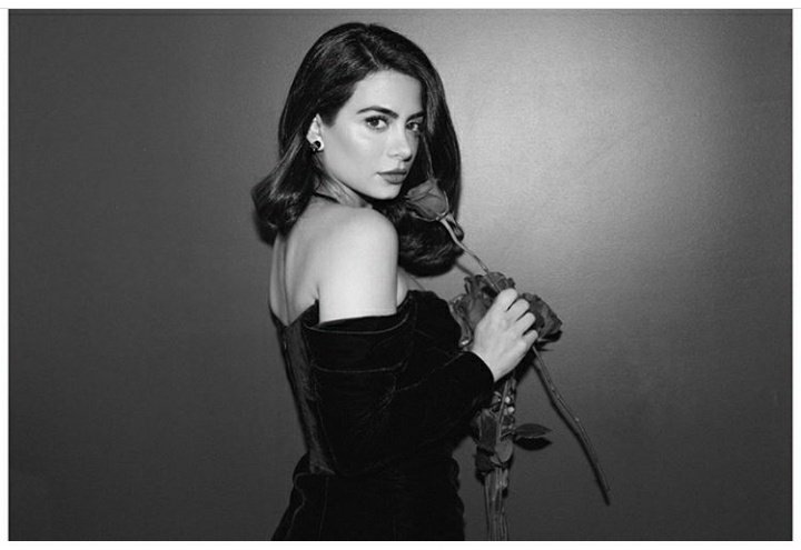 emeraudarte's tweet photo. #Throuback ⚘ 09 de Novembro, 2019.
@EmeraudeToubia https://t.co/1Xr64sMEyO