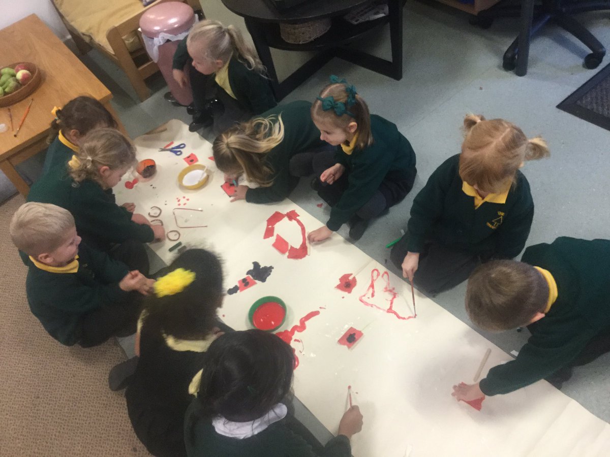 firsprimarysale's tweet photo. #RecKP #RecLC Reception have been learning about why the poppy is so important. The children then enjoyed expressing their creativity as they listened to music and created their own poppy field. #RemembranceDay #PoppyAppeal #LestWeForget https://t.co/vlQiVFOnnk