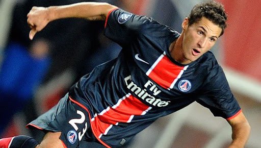 Les tops : Guillaume Hoarau aura convaincu avec ses 17 buts en Ligue 1 !Stéphane Sessegnon aura également brillé, il sera nominé aux trophées UNFP pour le meilleur joueur de L1, Giuly aura également beaucoup apporté comme Ceará, Clément ou Makelele.