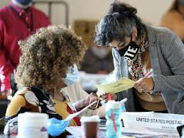 IlanaMercer's tweet photo. The images of the #VoteCounters invariably reveal minorities, women with The Signature tumbleweed hair, or bulbous figures, or white men with the radical prof or angry ANTIFA look. #Trump's America is nowhere in these #vote counting rooms. https://t.co/se1KeNqGcu