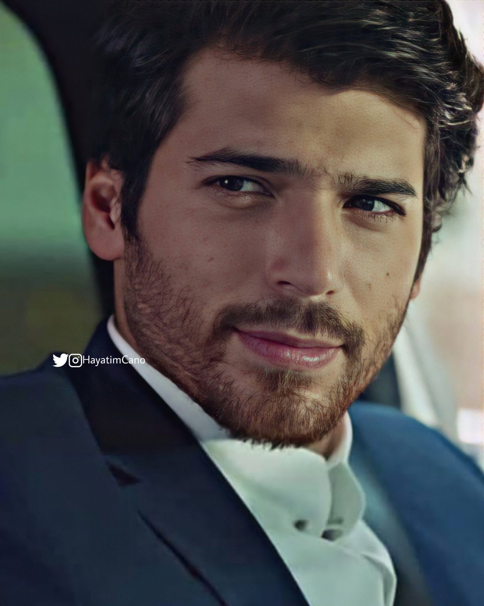 hayatimcano's tweet photo. That CEO look.😍😍😍 i would love to go to work everyday, if he was my boss.😅

#DolunayIsBack https://t.co/ZB7Co7cjY4