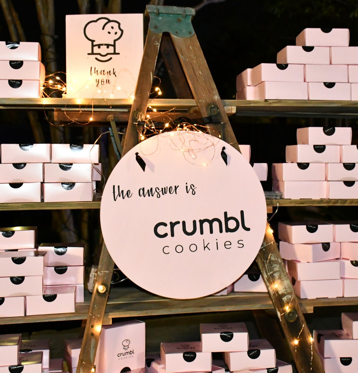 KatyISDEdFound's tweet photo. Thank you to our friends at @CrumblCookies for generously donating their delicious baked goodies for our #TriviaNight2020 event! https://t.co/U8zpQlH5i4