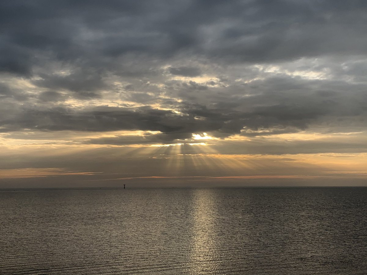 meintebonthuis's tweet image. De dag nadert zijn einde...