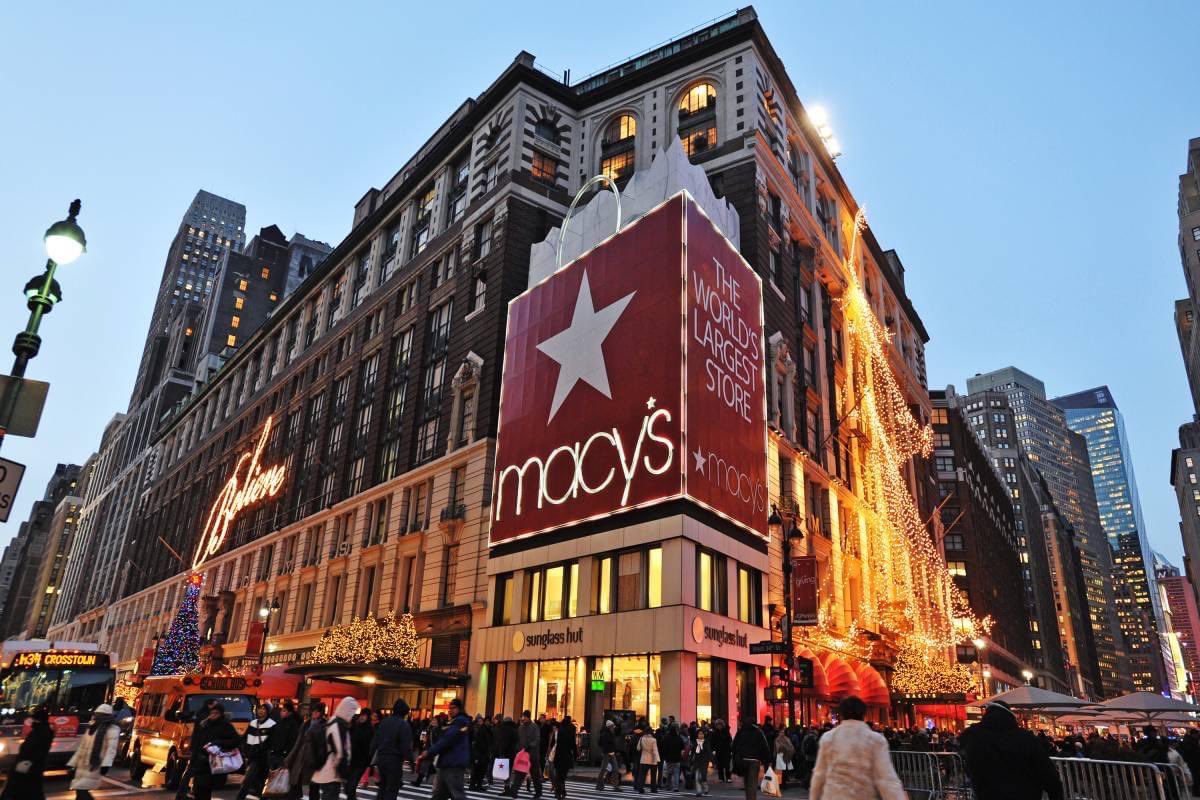 Quan2Real_'s tweet photo. This is why i wanna go to New York around Christmas 😍😭 https://t.co/VyahBlQgHw
