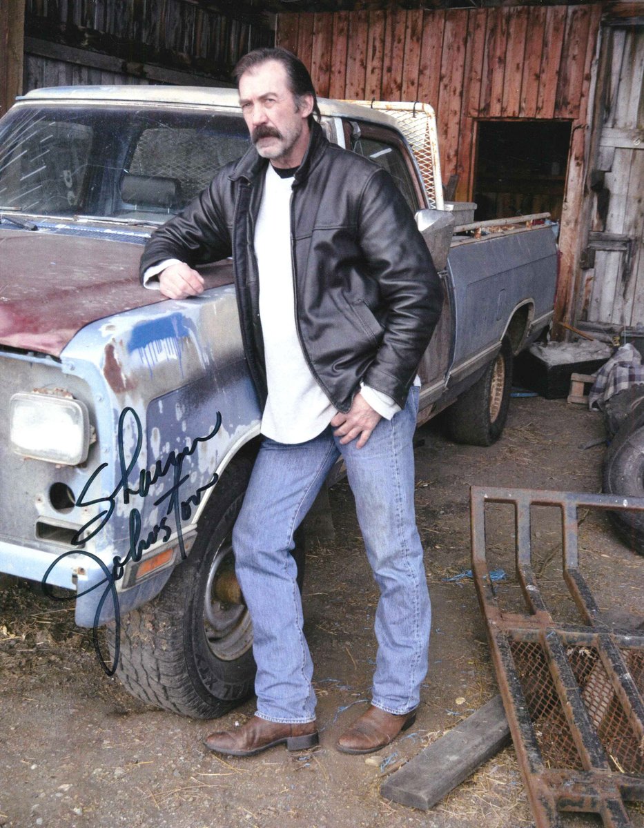 The_Real_ShaunJ's tweet photo. Order any Autographed-by-Shaun photo, receive 2 collectible signing cards -- while supplies last. Order via https://t.co/seJCbhkS6l
#ShaunJohnston #JackBartlett #GrandpaJack #Heartland https://t.co/uzBrDmVHJu