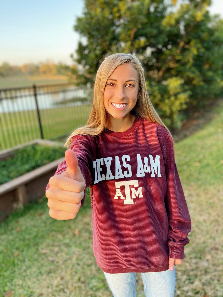 emmaellis_13's tweet photo. I am extremely excited to announce that I will be continuing my athletic and academic career at Texas A&amp;M University!! I am so grateful for my family, friends, teammates, and coaches who have supported me through this process! I cannot wait to be an Aggie!#Togodbetheglory #gigem https://t.co/a35icEX2zq