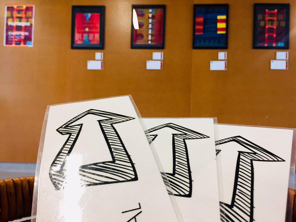 fragosusmarkus's tweet photo. Exposició Patterns a punt. Com sona aquesta exposició? Quin moviment té? L’explorem visualment?. Ens apropem des dels diferents llenguatges artístics #artperaprendre #artscamins @escolacamins #expressar #cos #música #visual https://t.co/x8RDDOcCvm