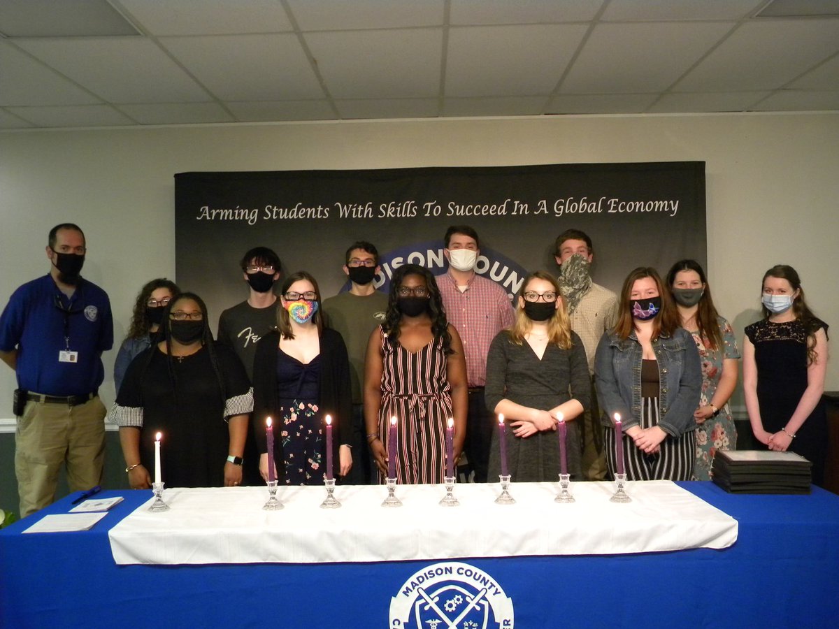 CareerTechCntr's tweet photo. Congratulations to our PM students who were inducted into ⁦@NTHS1⁩ on Friday! We are SO proud of you! #techpride #MCSSStrong https://t.co/ZQHqFrxZNV