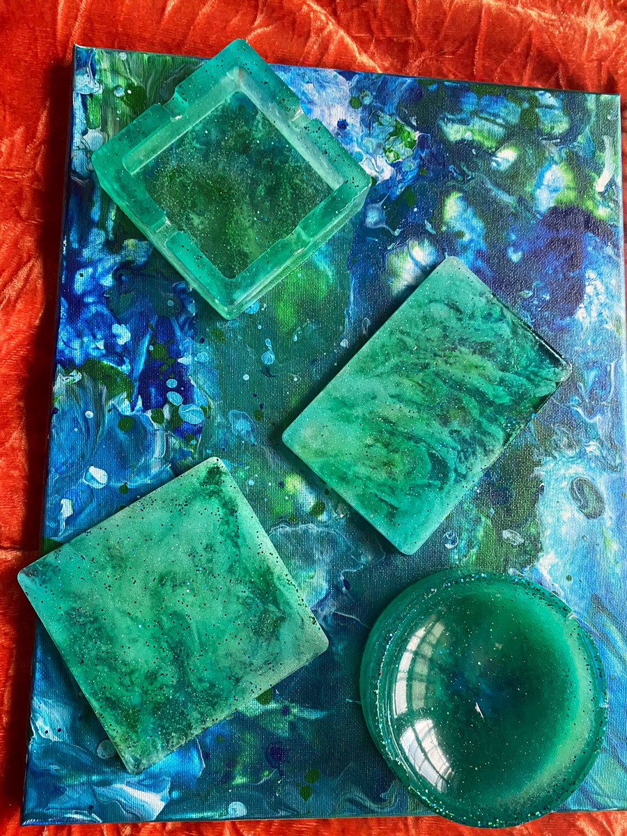 litshxtcreation's tweet photo. FOR SALE Lit 🔥Shxt Original &amp; Blue &amp; Green symbolizes creativity and freedom of expression. I want my brand to idolize all forms of art that what makes us unique #ashtrays #ashtrayart  #litshxtcreations #weedsmokers #weedsupplies #resinart #atlanta https://t.co/H79iYTl3S2
