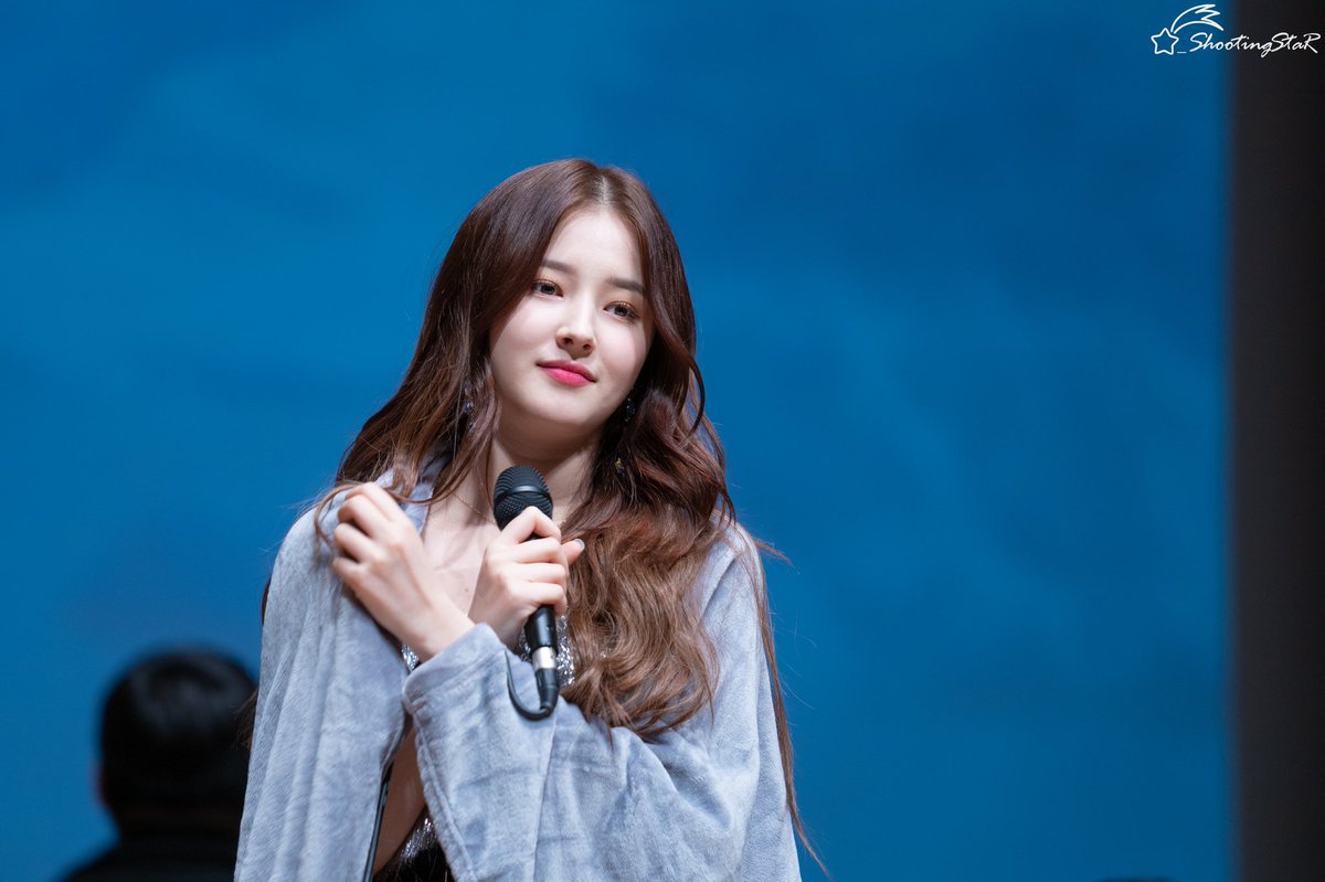 _ShootingStar4's tweet photo. 200105
목동 팬사인회 2pics
4주년 축하합니다🥳🥳
——————————
#모모랜드 #MOMOLAND 
#낸시 #NANCY 
#GRU #그루
#ナンシー
#조낸시 
#무지개공주
#Thumbs_Up https://t.co/ZWx7nVRvXs