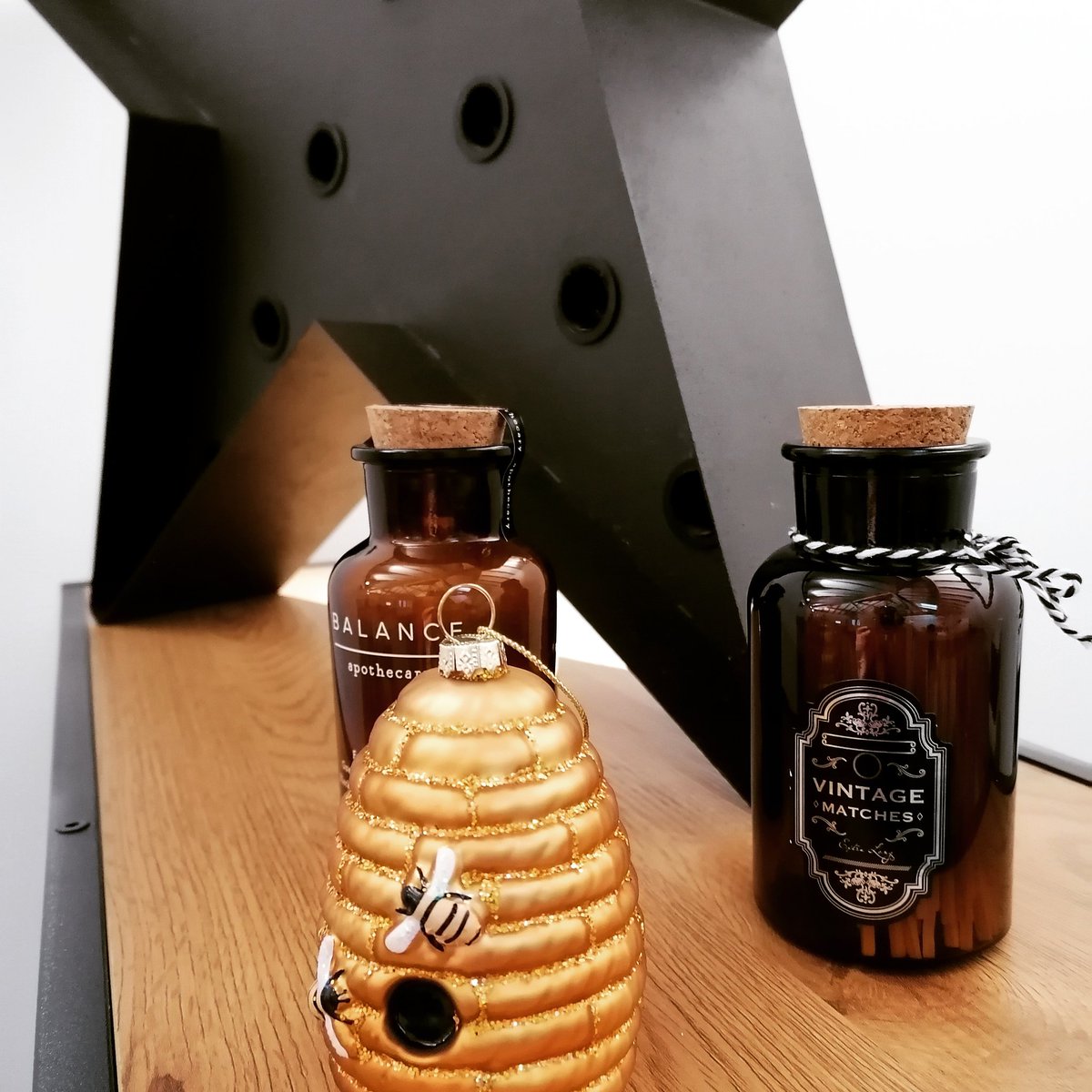 BeesHomes's tweet photo. Who's getting ready to get their Christmas tree up???
We are 😁🎄🙌 here is a new Christmas decoration we just got the other day. We'll how could we not get it 😁😉
Thank u @Brewerspaints 4 the lovely decorations u have 👏😊
#christmasdecor
#beeshomes #propertymatchmakers #sussex https://t.co/A6kbntsJlW