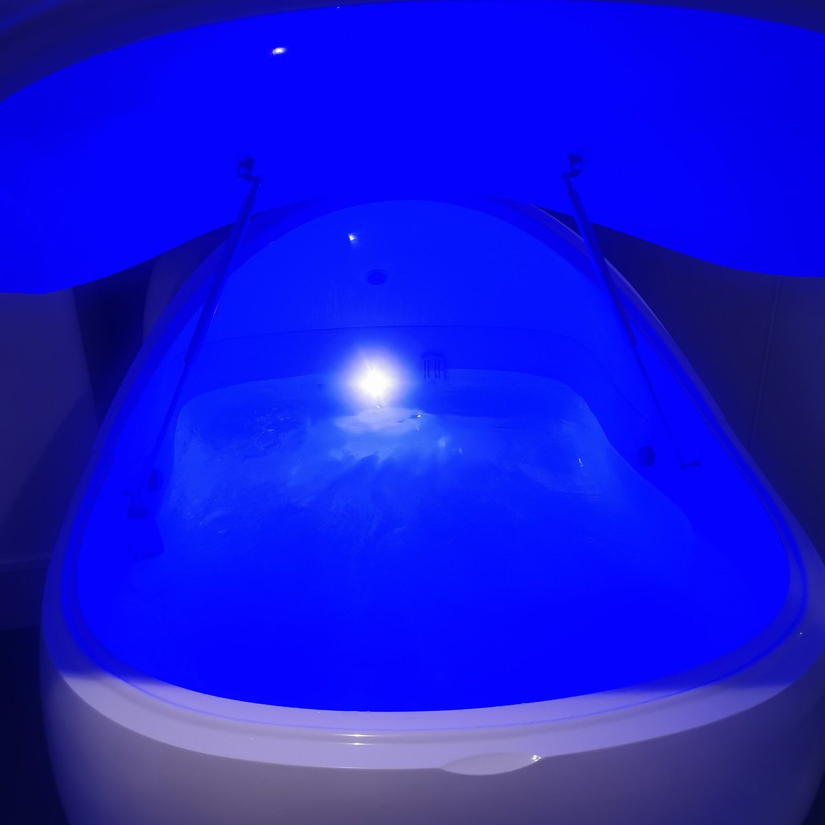 Just had my first float at <a href="/float_planet/">F L O A T P L A N E T</a> what an experiance. Never felt so relaxed. Definitely won't be my last #relax #relaxing #floating