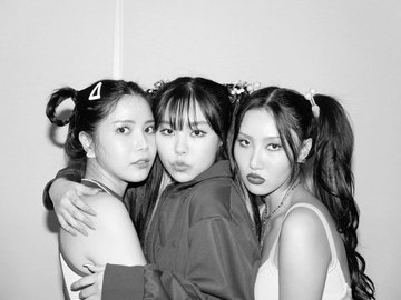 Mamamoo_France's tweet photo. [09.11.20][#MOONBYUL IG]

09.11.20 Aujourd'hui MMM -#PBM 

[2/2]

🇫🇷Mamamoo France
©️mo_onbyul
#leenee https://t.co/X4meRNEEY7