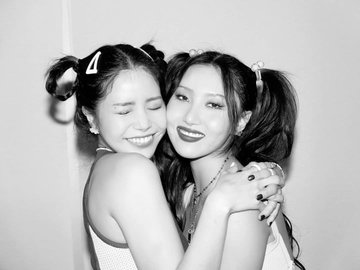 Mamamoo_France's tweet photo. [09.11.20][#HWASA IG]

[1/2]

©️_mariahwasa
#leenee https://t.co/f00cJx8pGF