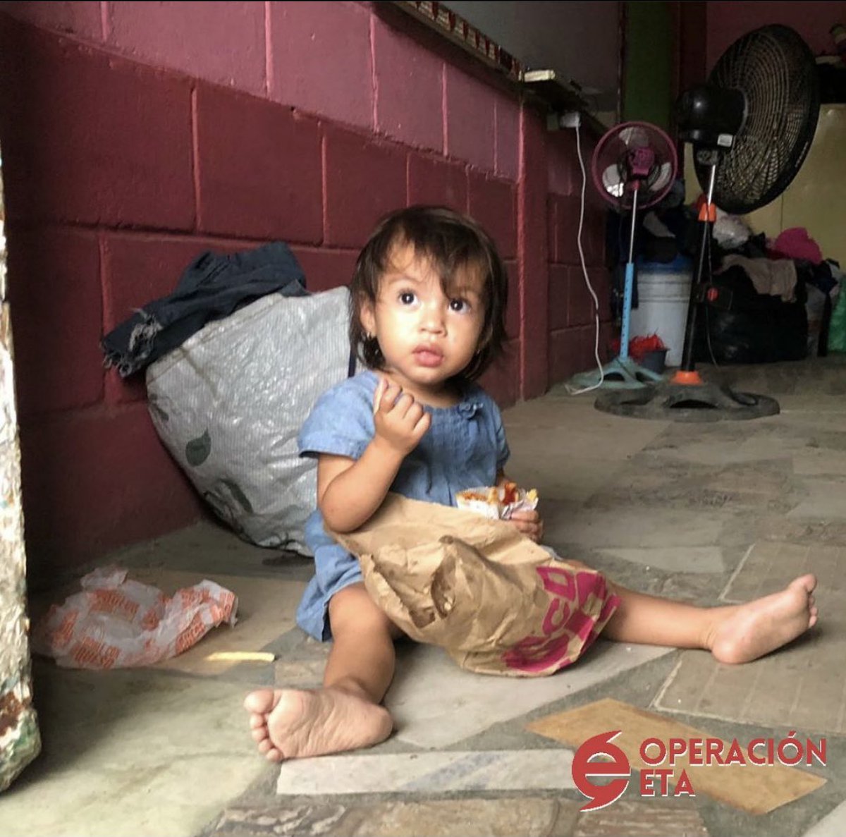 Rpastorferrari's tweet photo. Mi país💔💔💔 #ChefsForHonduras ? 🙏🏼🙏🏼🙏🏼😭😭😭🇭🇳🇭🇳🇭🇳 @chefjoseandres @WCKitchen https://t.co/ydUGu2q7Q6