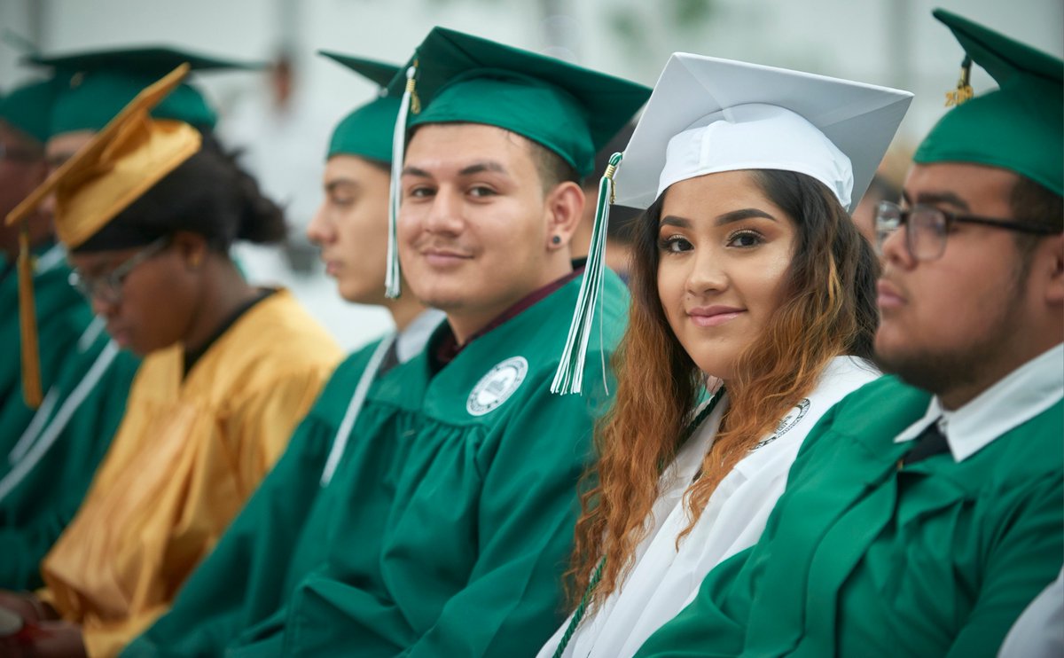 simon_youth's tweet photo. SYF meets students where they are and now, we're meeting you where you are by launching a virtual silent auction of over 500 items &amp; #OrangeGradCapChallenge you can support from home. Place a bid or vote for your favorite grad cap designed by SYF students https://t.co/Jxz9cgbr8h https://t.co/dM6fG3PTdU