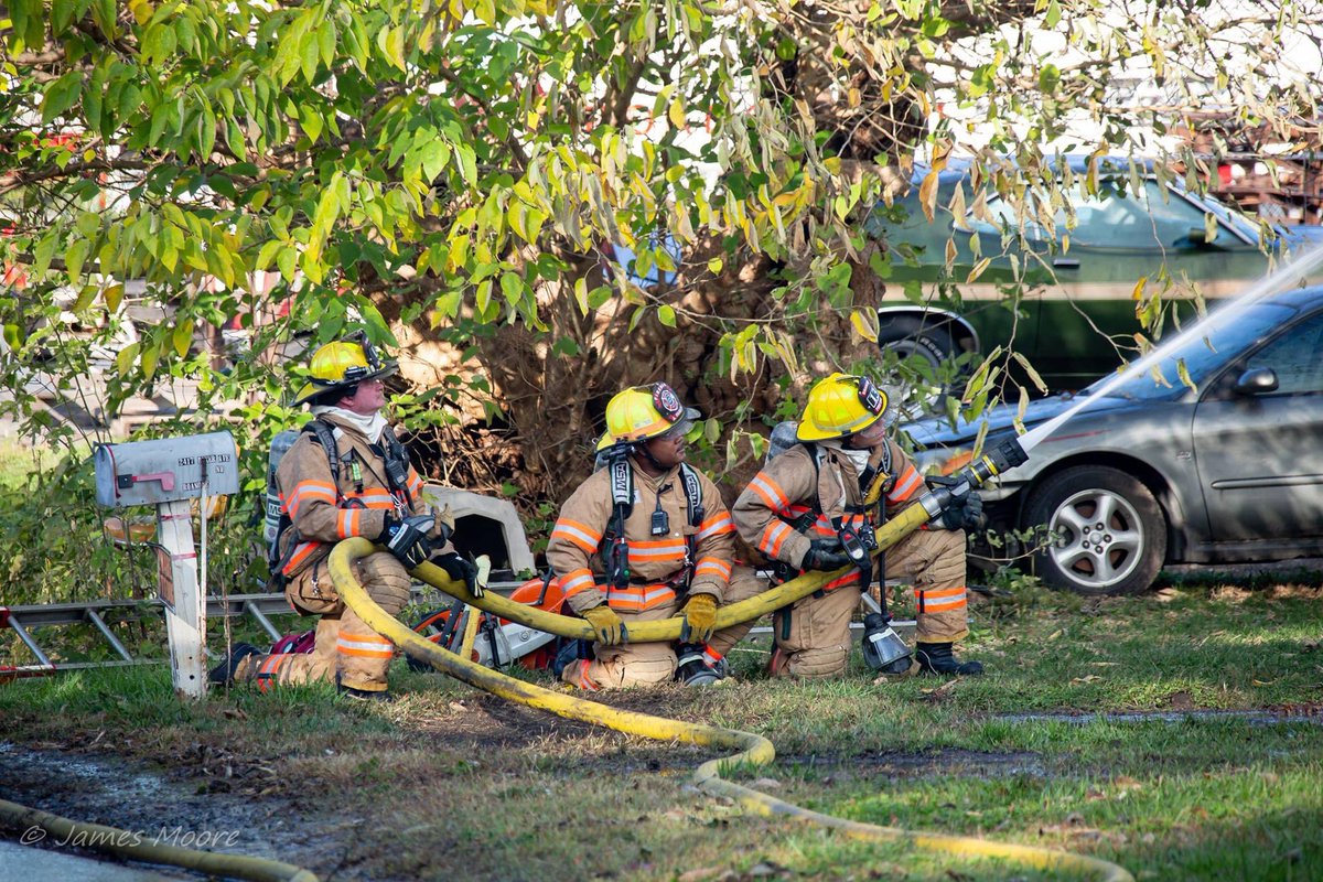 #UPDATE The cause of the fire was deemed incendiary. 

The Roanoke Fire Marshal’s Office identified the suspect as Anne Marie Lawhorn, 46, of Roanoke. The suspect was arrested by @rpdsafercity on scene and charged with arson of an occupied dwelling.

📸 by James Moore