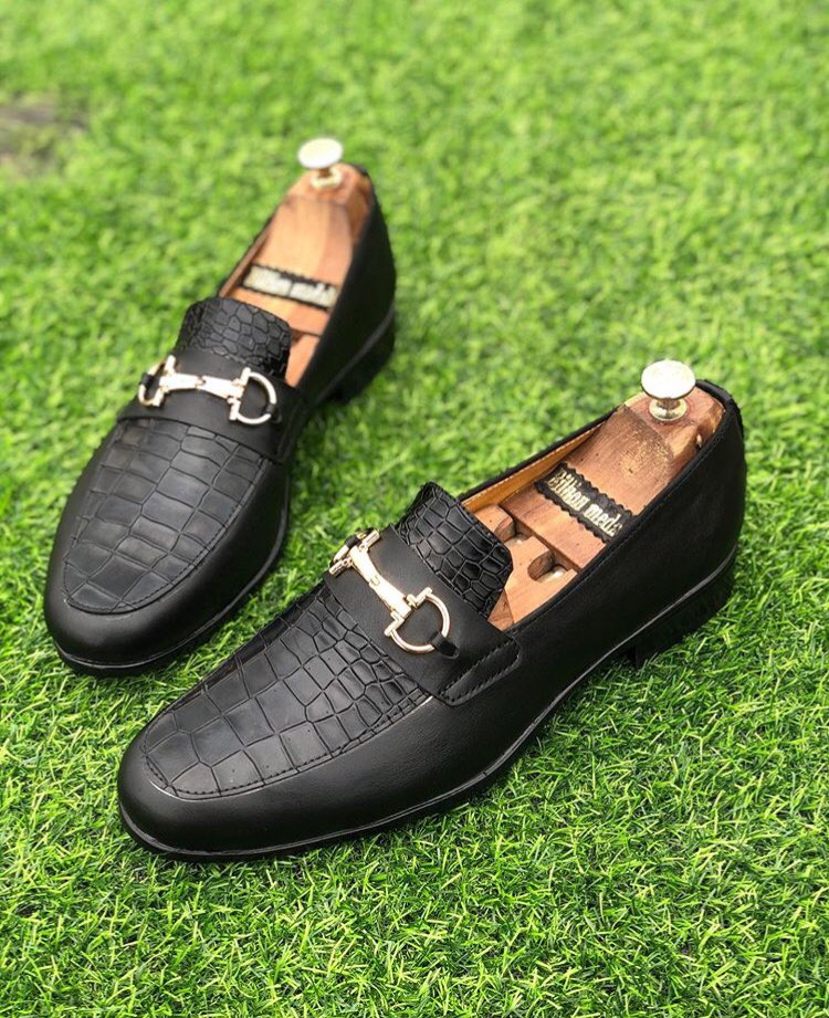 leathercraft_ng's tweet photo. Price - N12,000
#shoes #shoesforsale #shoesaddict #shoeslover #shoes👟 #shoestyle #shoesshoesshoes #shoeslovers #shoesph #shoestagram #shoesoftheday #shoesfashion #shoesaddicted #shoesday #collection #collections #collection_bw #newcollection #collection2019 #StyleLikeNoOther https://t.co/nwRKg6ehPs