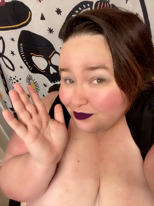 https://t.co/BQr8veIqhA gothic bbw private photos and video come see ;) daily post! https://t.co/99P