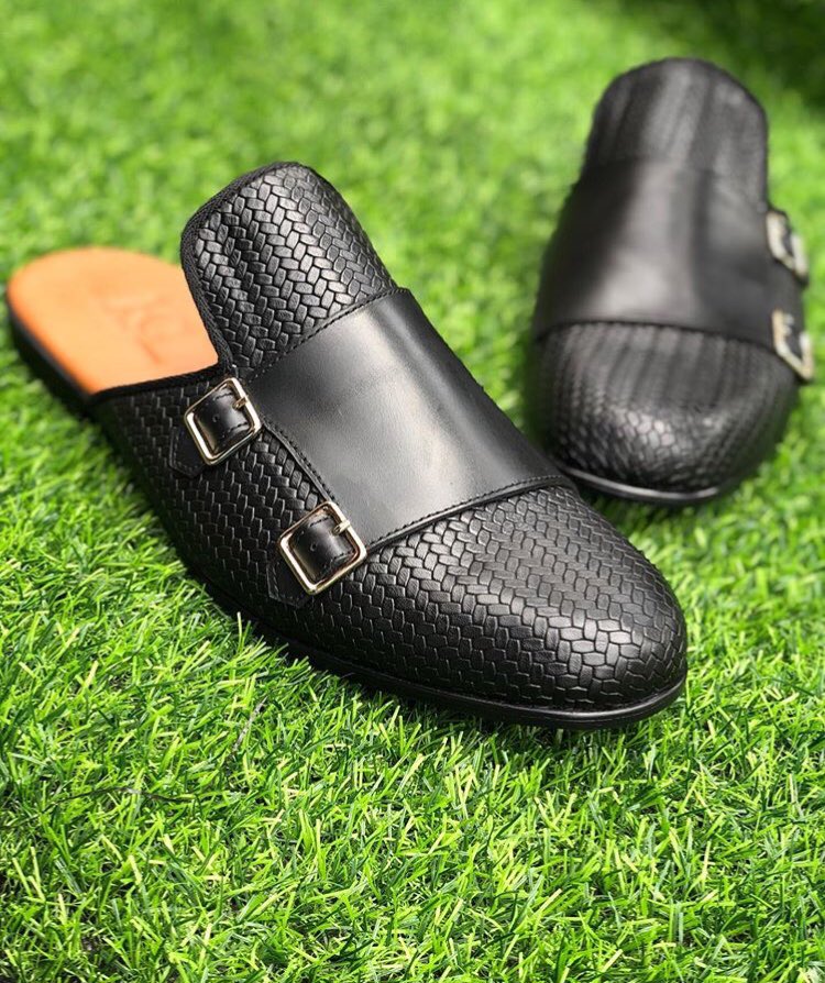 leathercraft_ng's tweet photo. Price - N8,000
#shoes #shoesforsale #shoesaddict #shoeslover #shoes👟 #shoestyle #shoesshoesshoes #shoeslovers #shoesph #shoestagram #shoesoftheday #shoesfashion #shoesaddicted #shoesday #collection #collections #collection_bw #newcollection #collection2019 #StyleLikeNoOther https://t.co/zQW06uzPov