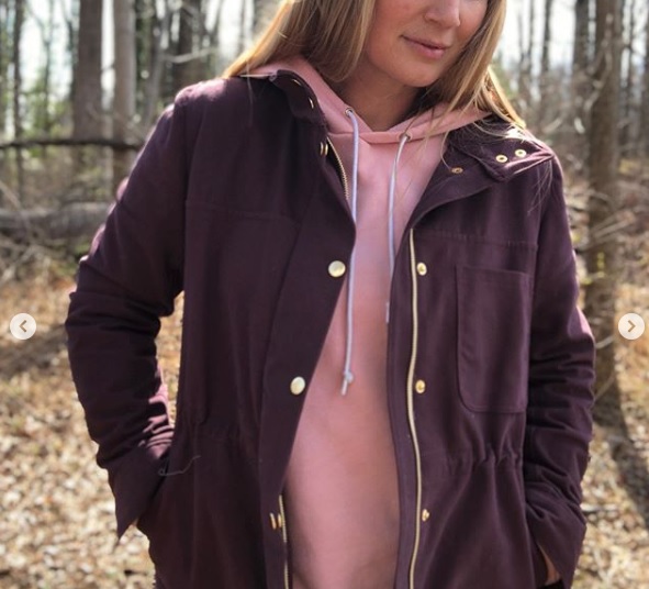 linecrewteam's tweet photo. We want you to meet Lindsey O'Donnell, our latest CrewMember Spotlight! It's yet another inspiring story of a military spouse who can pivot from changes and challenges to do great things- creating custom clothing that women of all shapes and sizes can feel good in. https://t.co/bD9IXexEqc