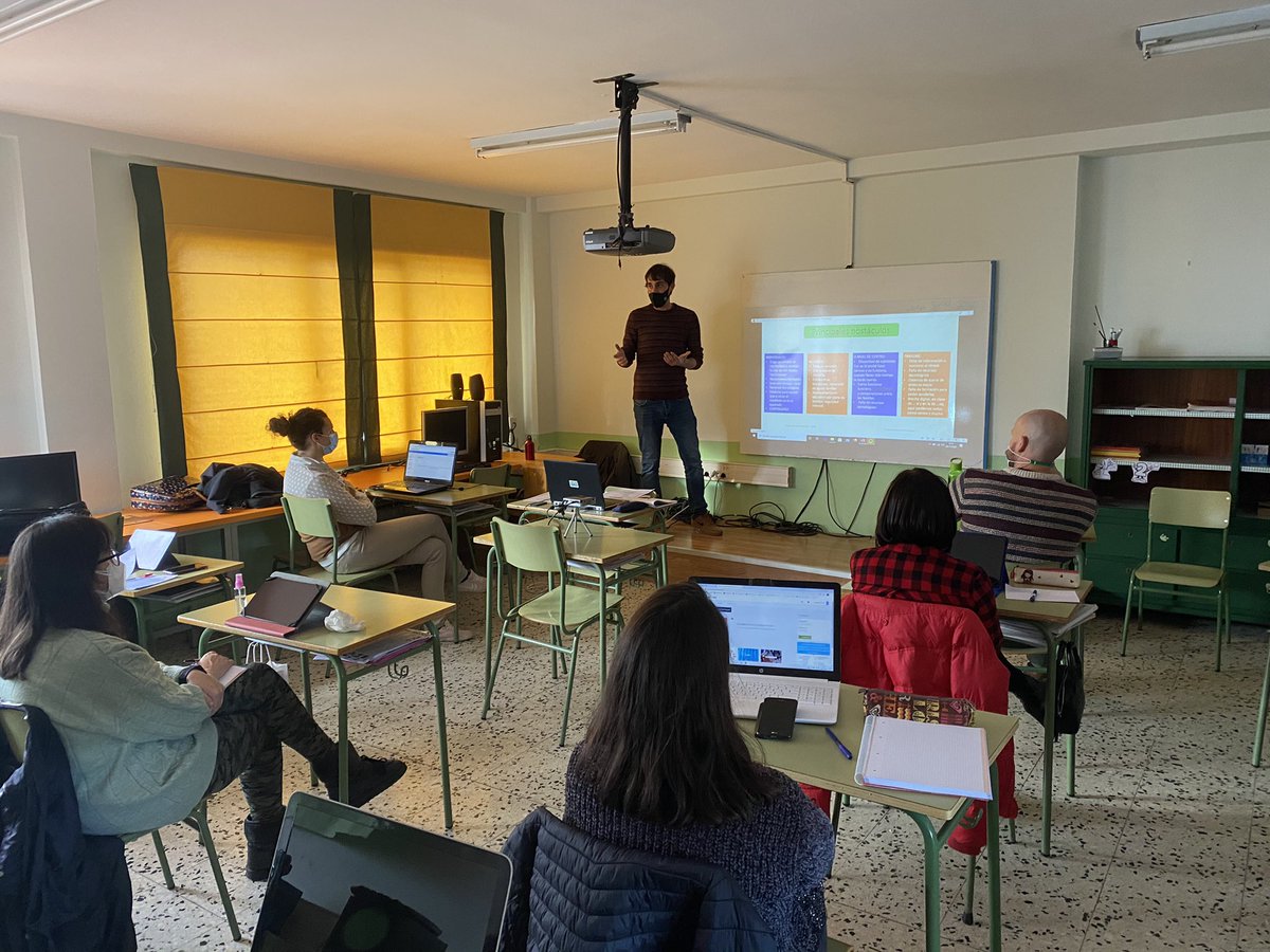CeipJesus's tweet photo. Formación Tic del profesorado
#flippedclassroom
#screencast
#Testeach https://t.co/lIuA2Uq1IB