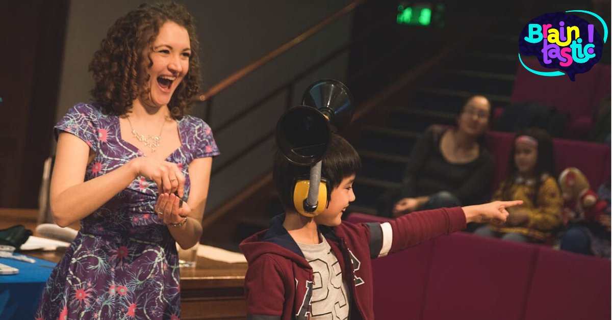 BraintasticSci's tweet image. Braintastic! combines @GinnyFBSmith&apos;s two passions: science and performing. Ginny shares her love of science with anyone who will listen - right now, that&apos;s you!

Specialising in Psychology, Ginny has presented on TV, hosted podcasts and co-authored 3 books.

womeninSTEM