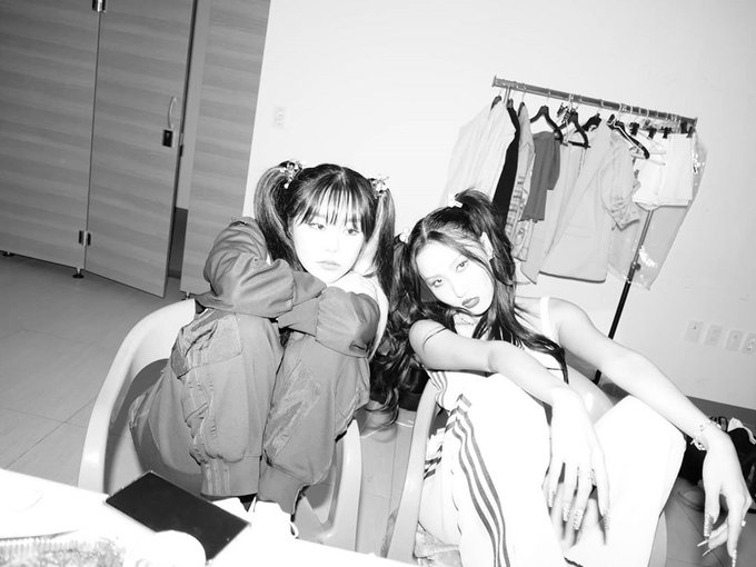 Mamamoo_France's tweet photo. [09.11.20][#WHEEIN IG]

luv u
photo by. @mo_onbyul 🍨

©️whee_inthemood
#leenee https://t.co/or7wgdoUry