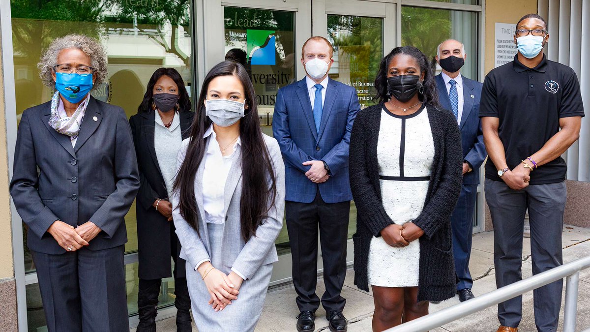 UHClearLake's tweet photo. Find out how three #HealthcareAdministration students combined their skills from the classroom with teamwork to create a winning strategy for CHI St. Luke's Health that beat 36 other universities in a national competition: https://t.co/WU5LnHRPGF
#UHCL #GoHawks #Houston #Health https://t.co/tWhQ1QeXhh