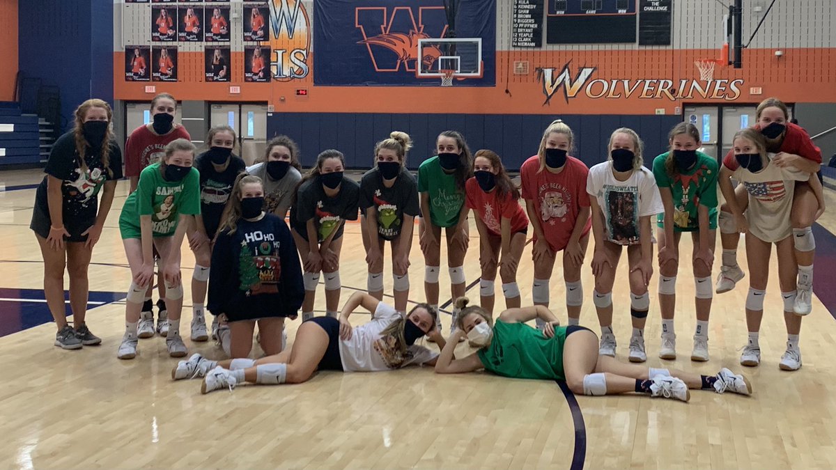 WakelandVB's tweet photo. Holiday t-shirt day! Happy Monday! https://t.co/mEZKYPZUdv