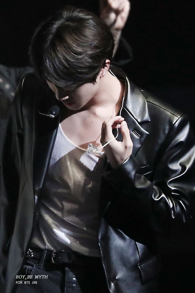 imagine being this gorgeous. only jin can relate