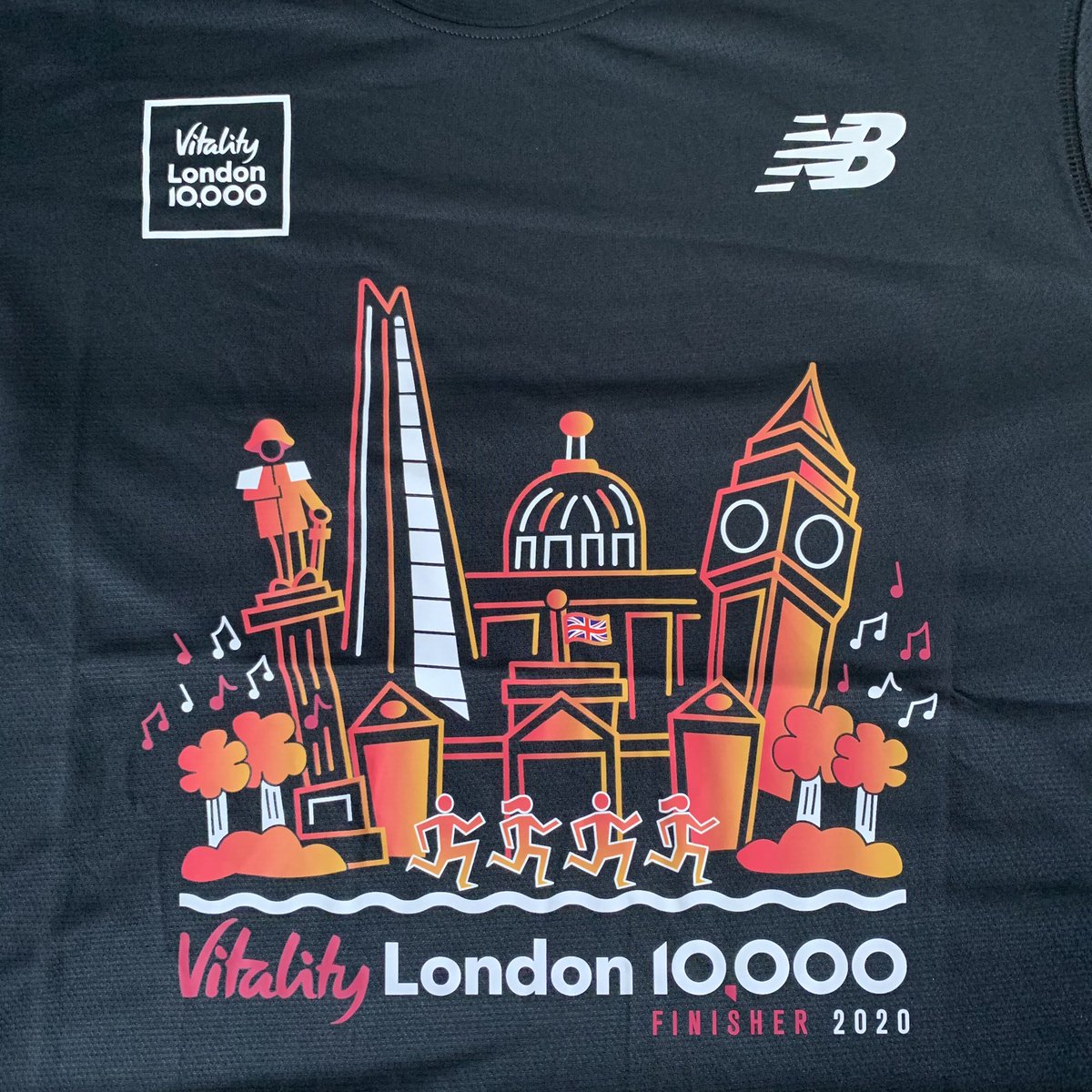 MissKMcD's tweet photo. What a nice surprise, coming home to see that I had received my @London10K swag π
that is some weighty medal! It would have been amazing to have done the real thing but the virtual one in the countryside was still a treat #nicember #ukrunchat #runningbling #diarytoolkit https://t.co/gmxLxY5w0b