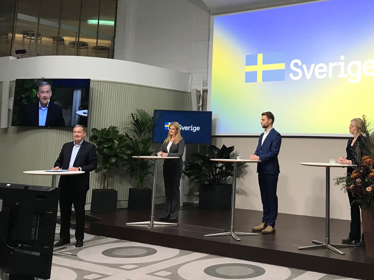 AndersAhnlid's tweet image. Stort tack till @setradepolicy för inbjudan att leda panel under pågående handelsdagar om #covid19 &amp;amp; #EUinremarknad med Kristin Hedlund, @molnlyckehc, Albin Forslund, @visibacare, och @MariaHelling, @SwecareSweden. Utredningar från @Kommerskoll pekar på utmaningar och lösningar.